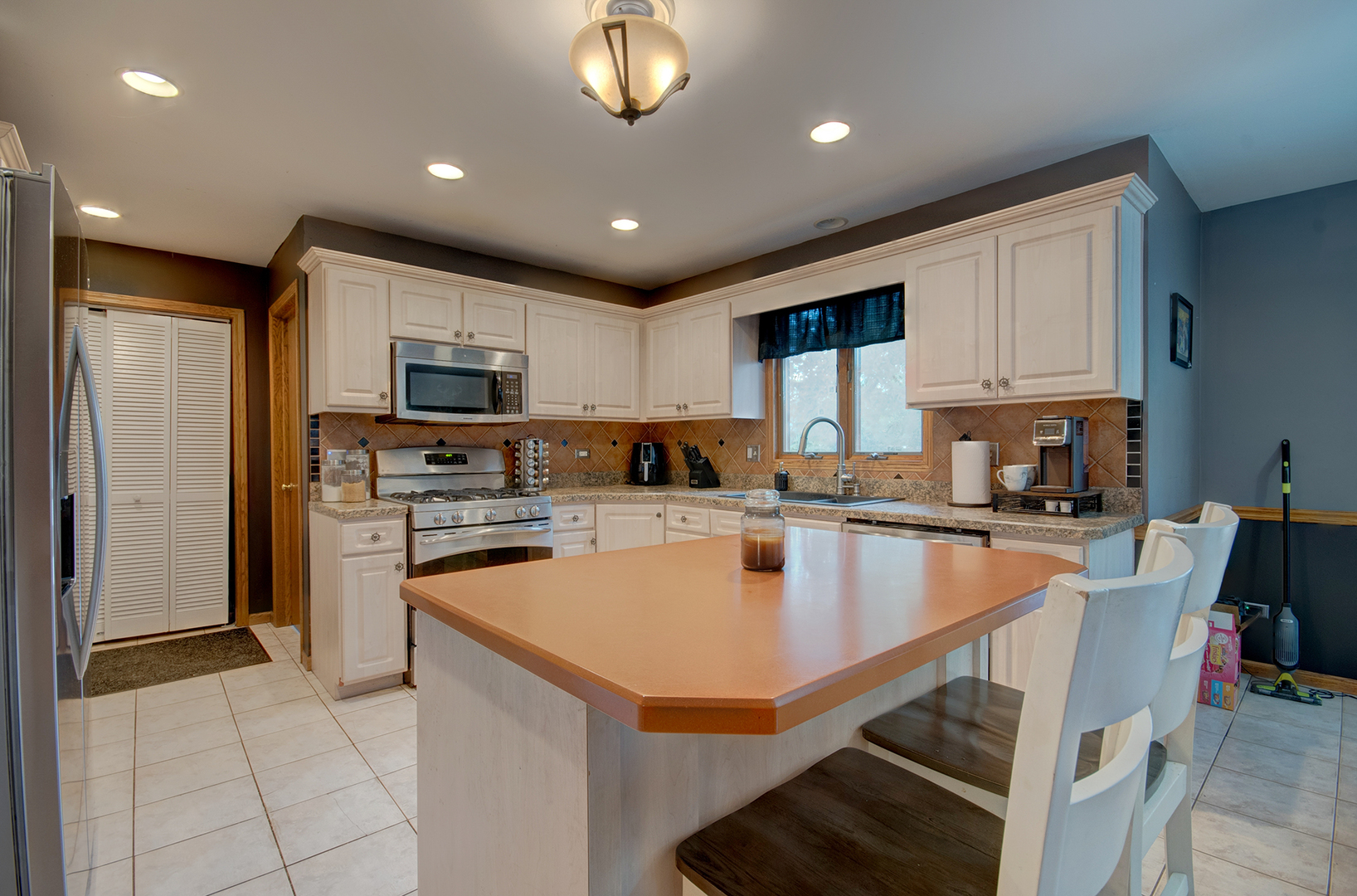 22825 S Patricia Lane, Channahon, IL 60410
