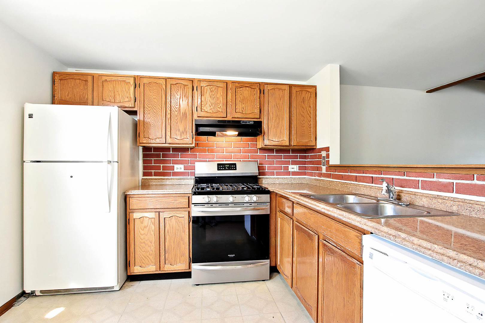 2035 Westview Lane, Round Lake Beach, IL 60073