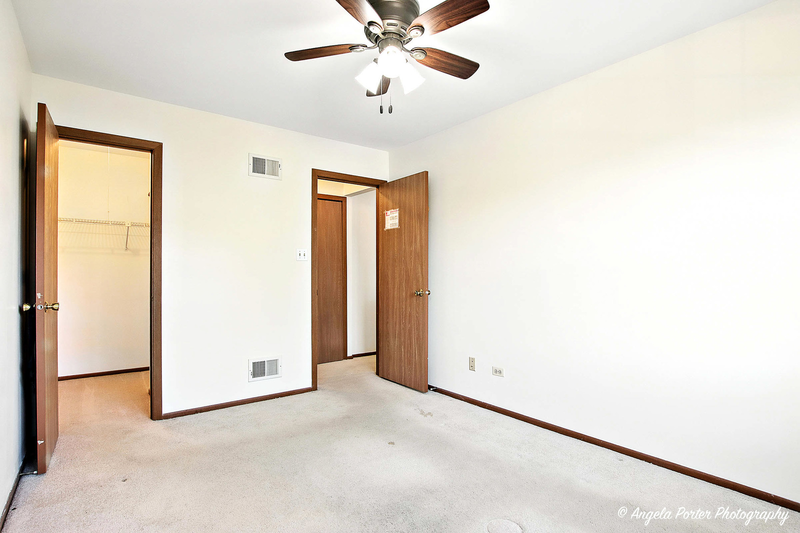 2035 Westview Lane, Round Lake Beach, IL 60073
