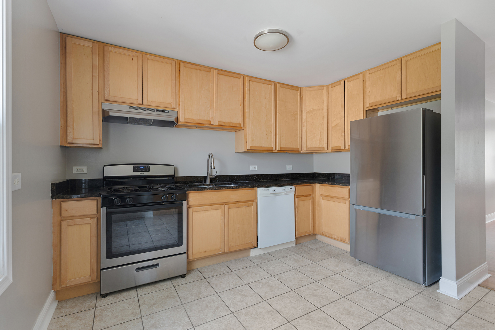 1684 POPLAR Avenue, Hanover Park, IL 60133