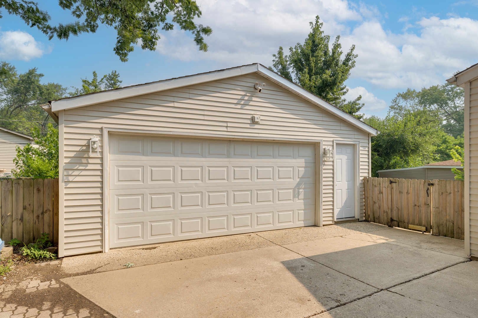 1684 POPLAR Avenue, Hanover Park, IL 60133