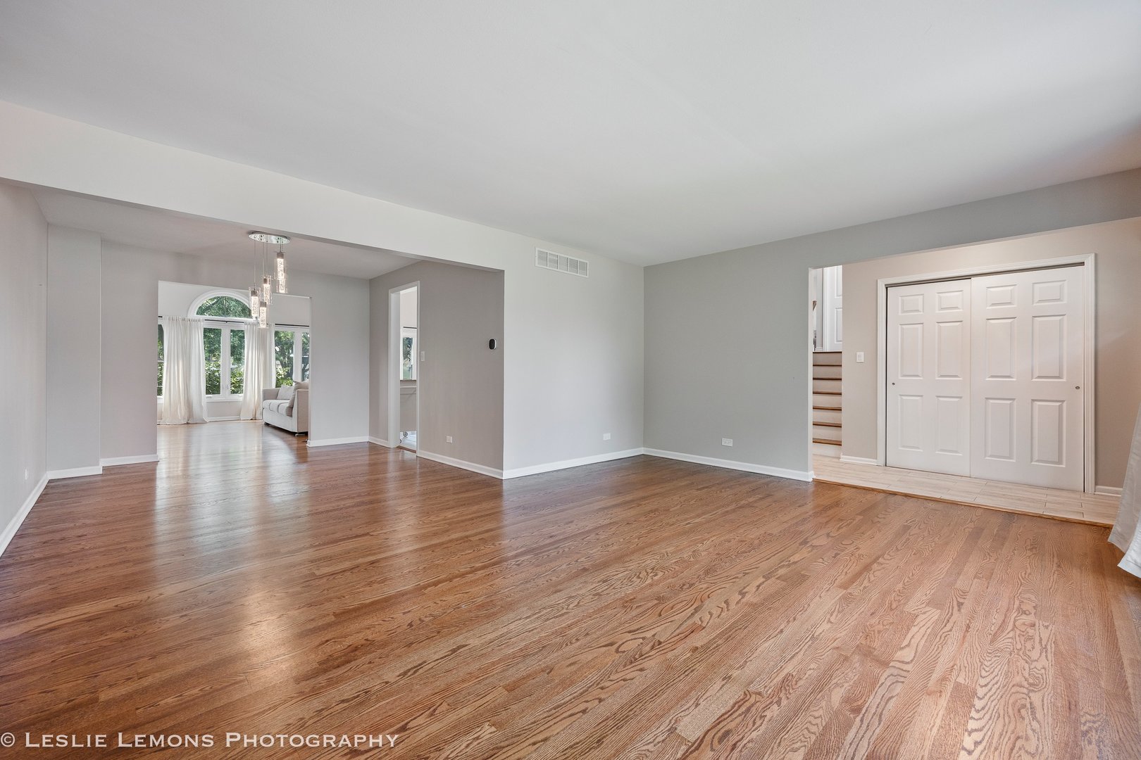 1917 Holly Avenue, Darien, IL 60561