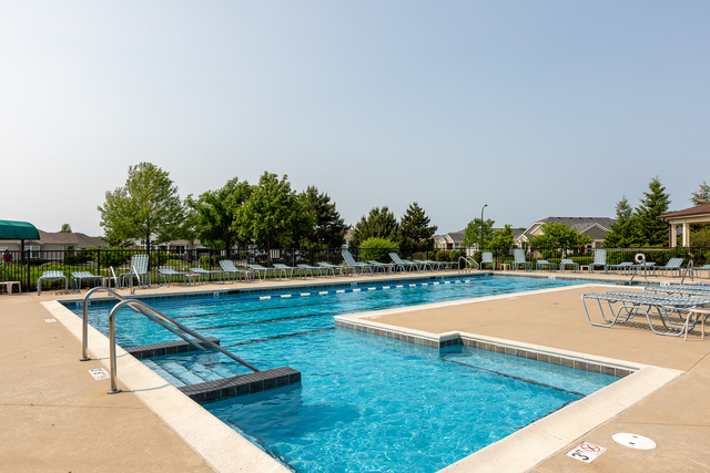 2723 Northmoor Drive, Naperville, IL 60564