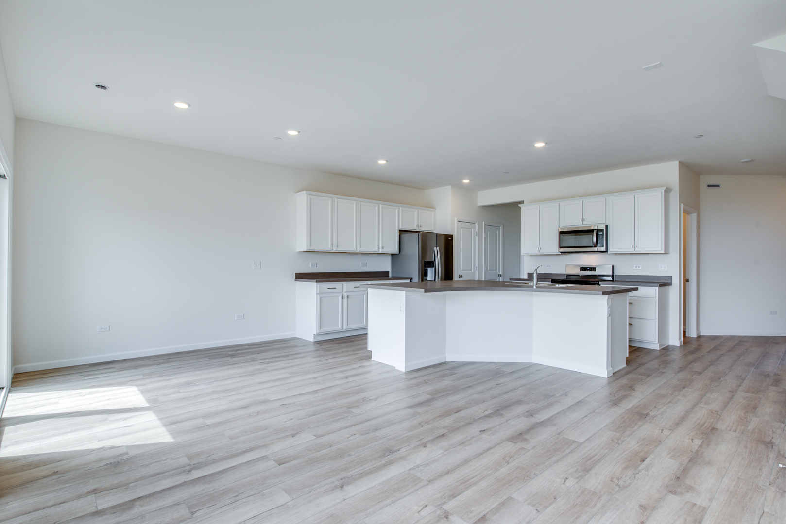 2247 Horseshoe Circle, Naperville, IL 60564
