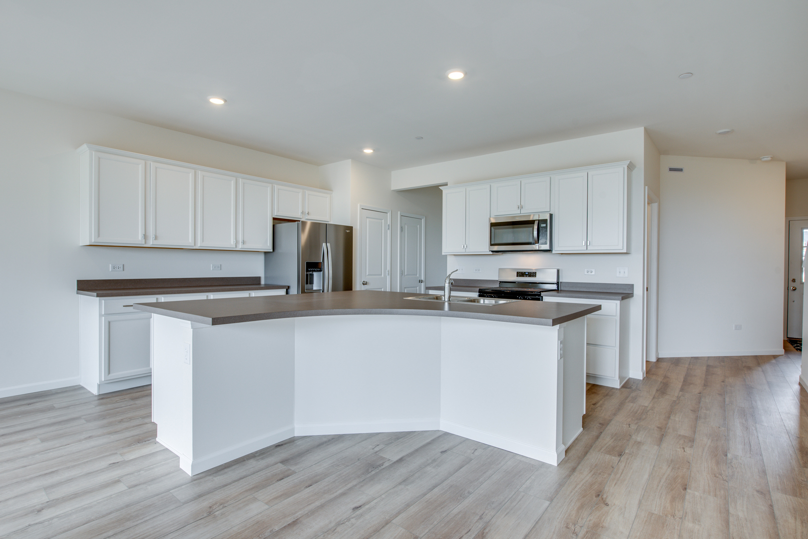 2247 Horseshoe Circle, Naperville, IL 60564