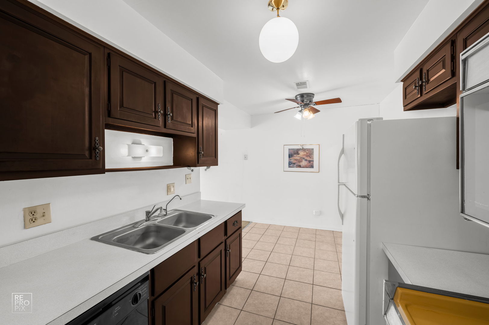 6135 W 94th Street #B1, Oak Lawn, IL 60453