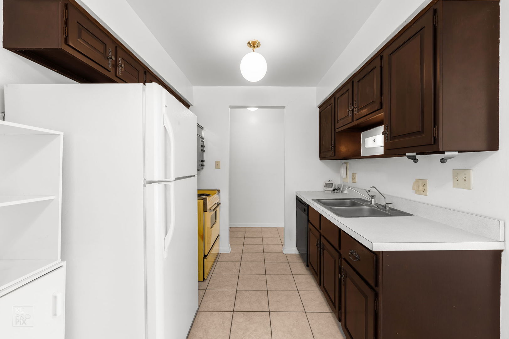 6135 W 94th Street #B1, Oak Lawn, IL 60453