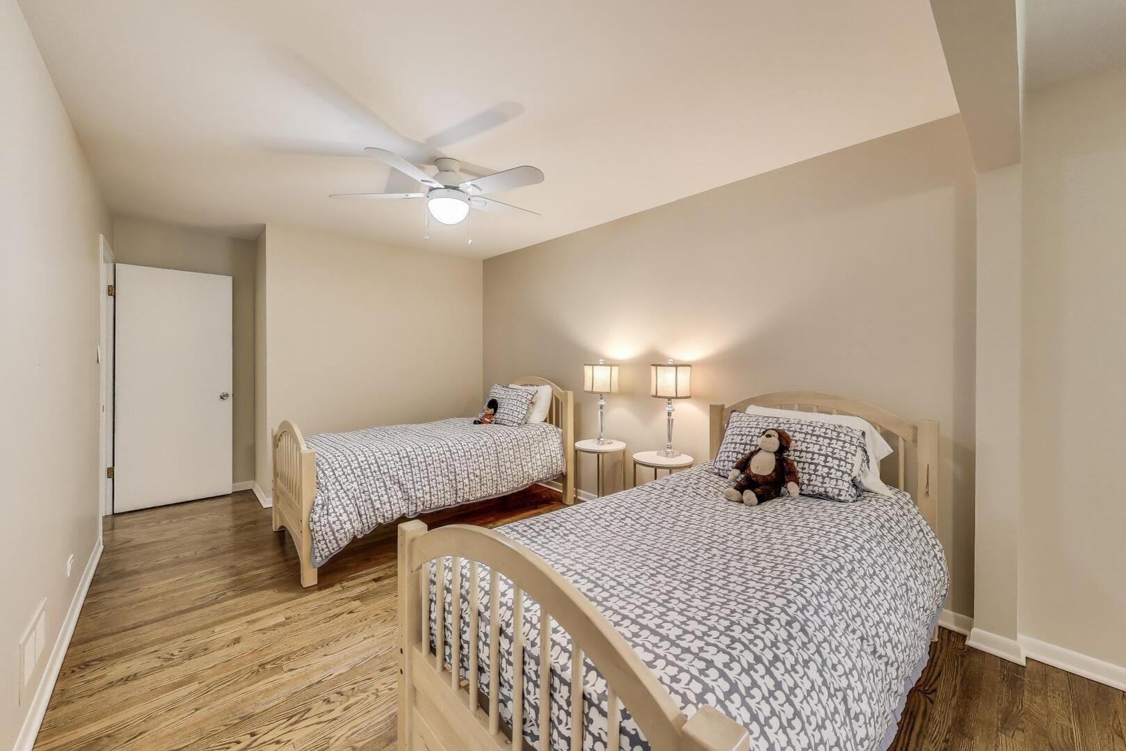 1021 Tamarack Drive, Darien, IL 60561