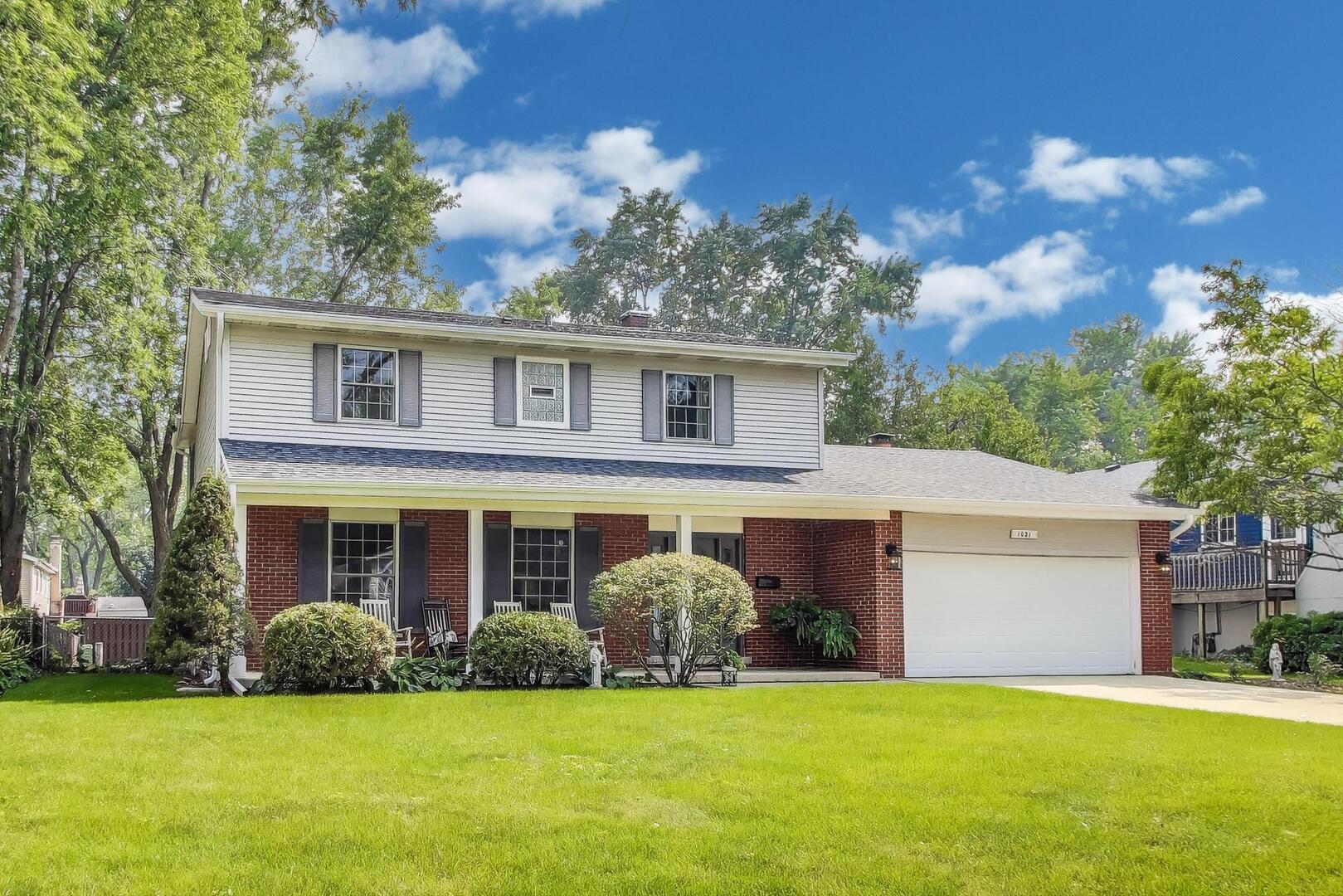 1021 Tamarack Drive, Darien, IL 60561