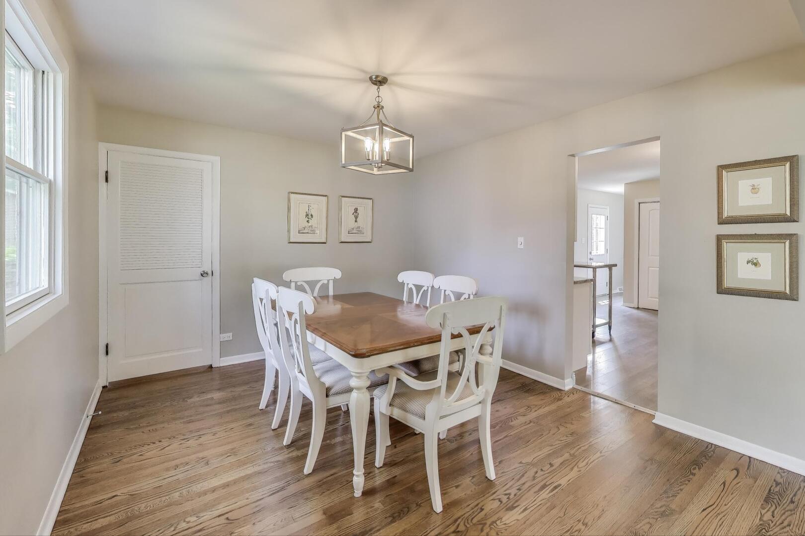 1021 Tamarack Drive, Darien, IL 60561