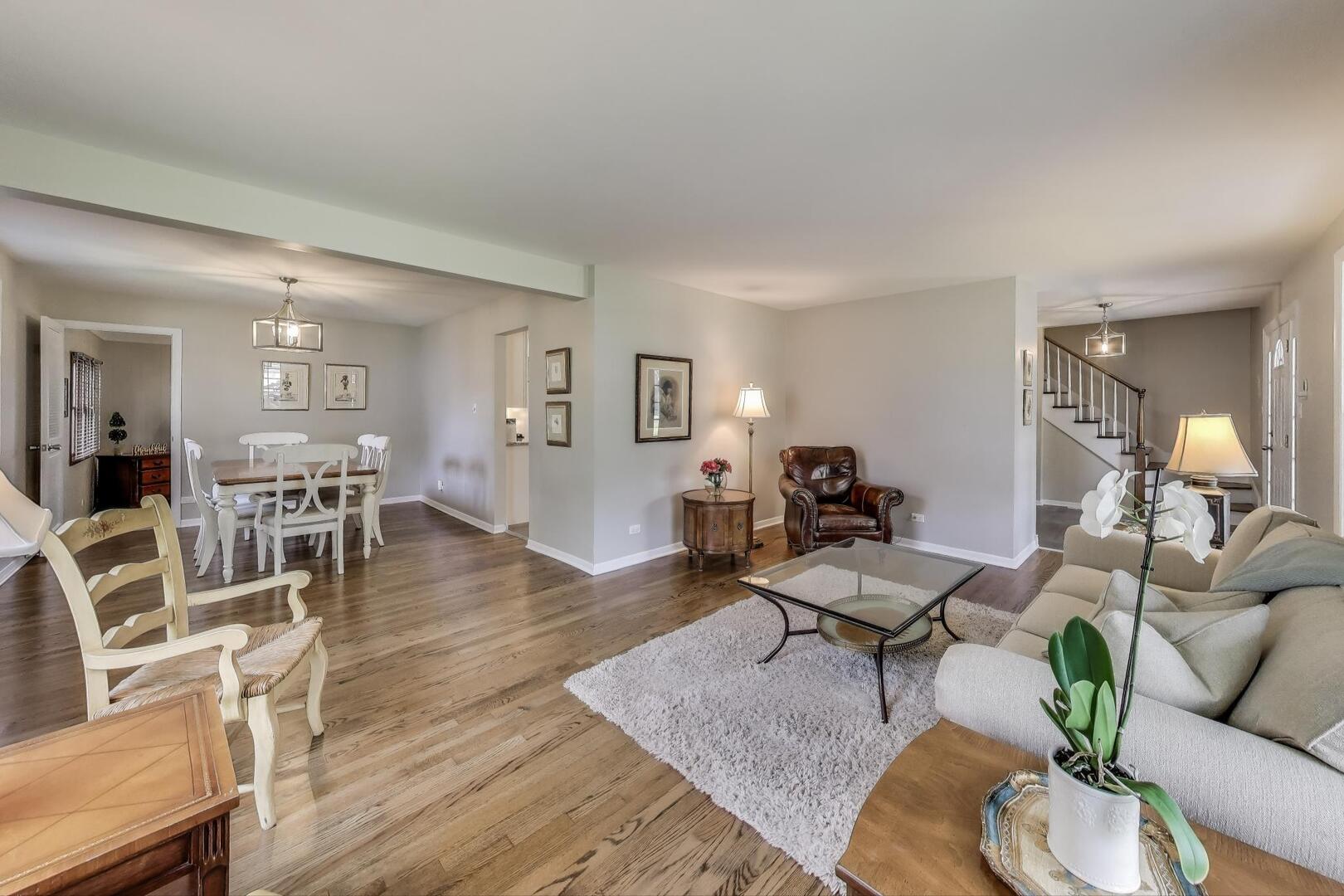1021 Tamarack Drive, Darien, IL 60561