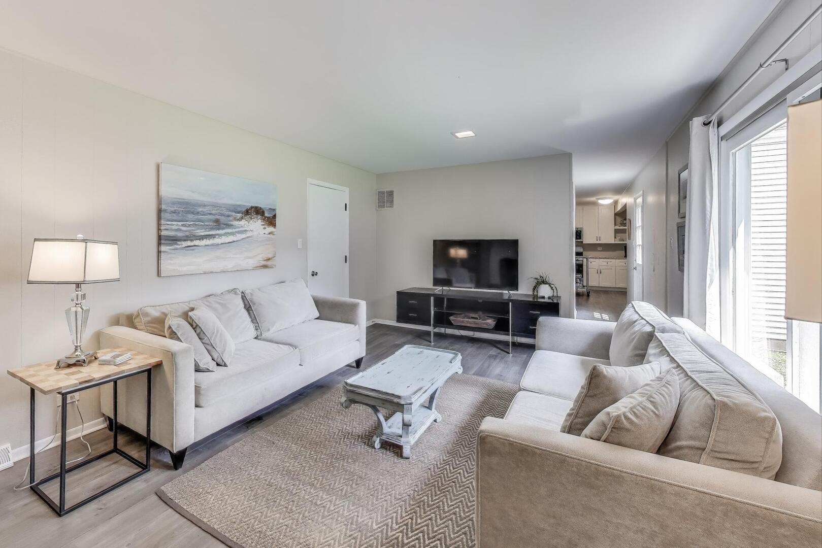 1021 Tamarack Drive, Darien, IL 60561
