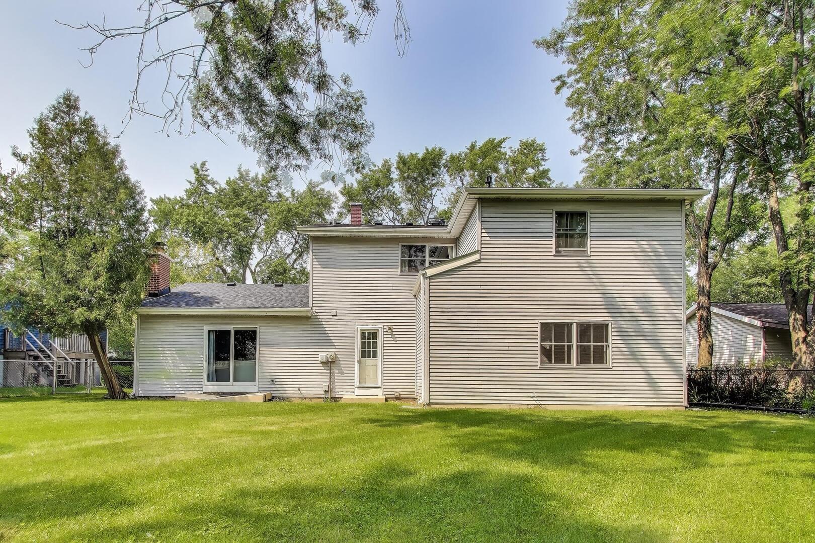 1021 Tamarack Drive, Darien, IL 60561