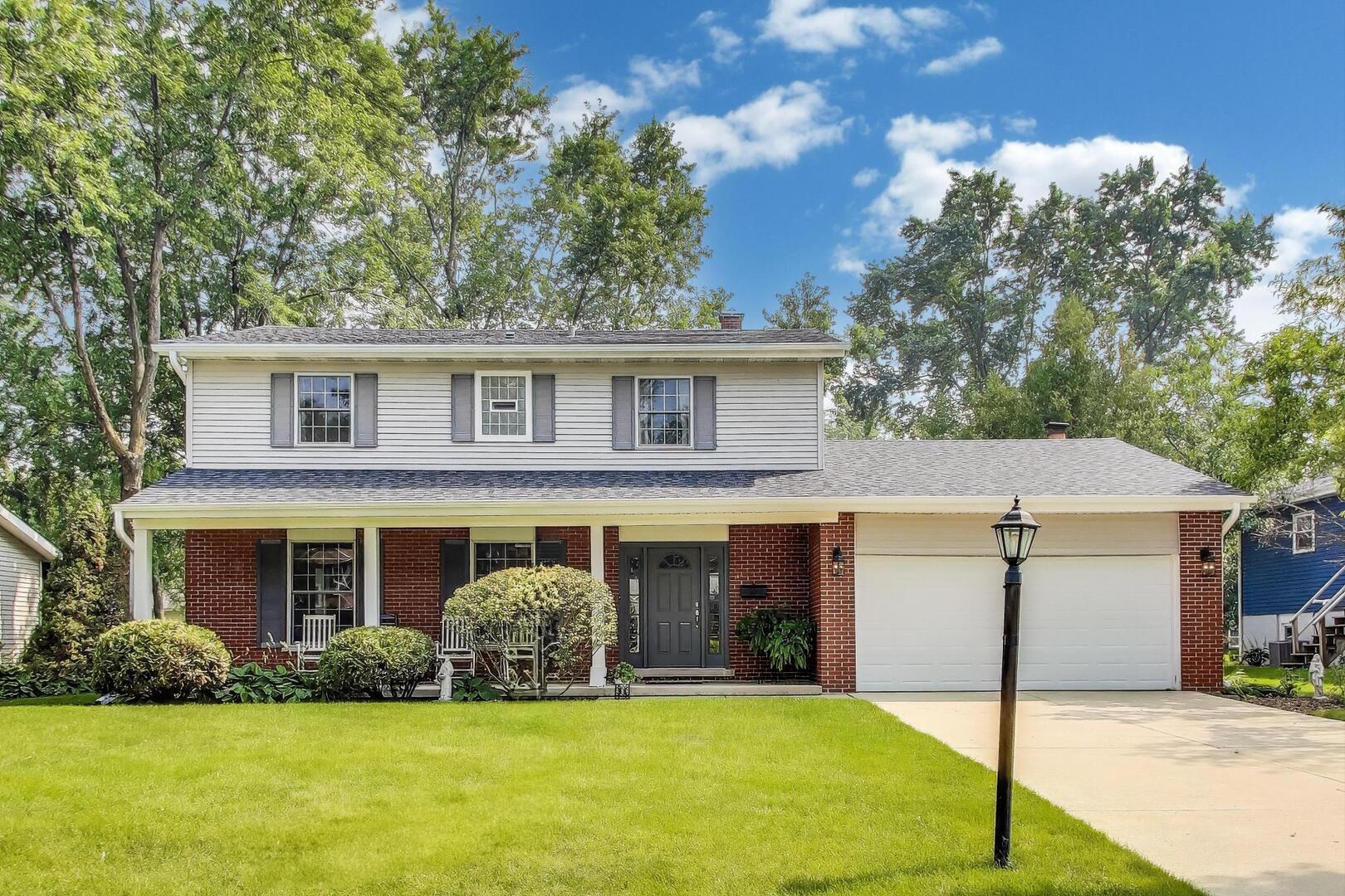 1021 Tamarack Drive, Darien, IL 60561