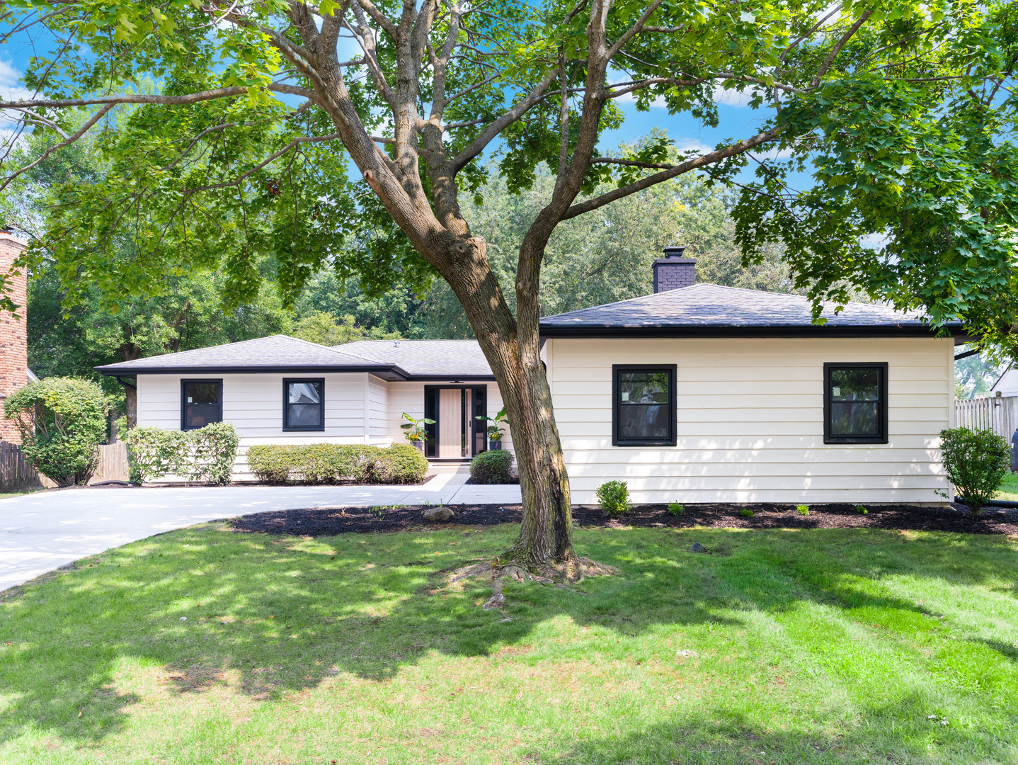 104 Devon Lane, Naperville, IL 60540