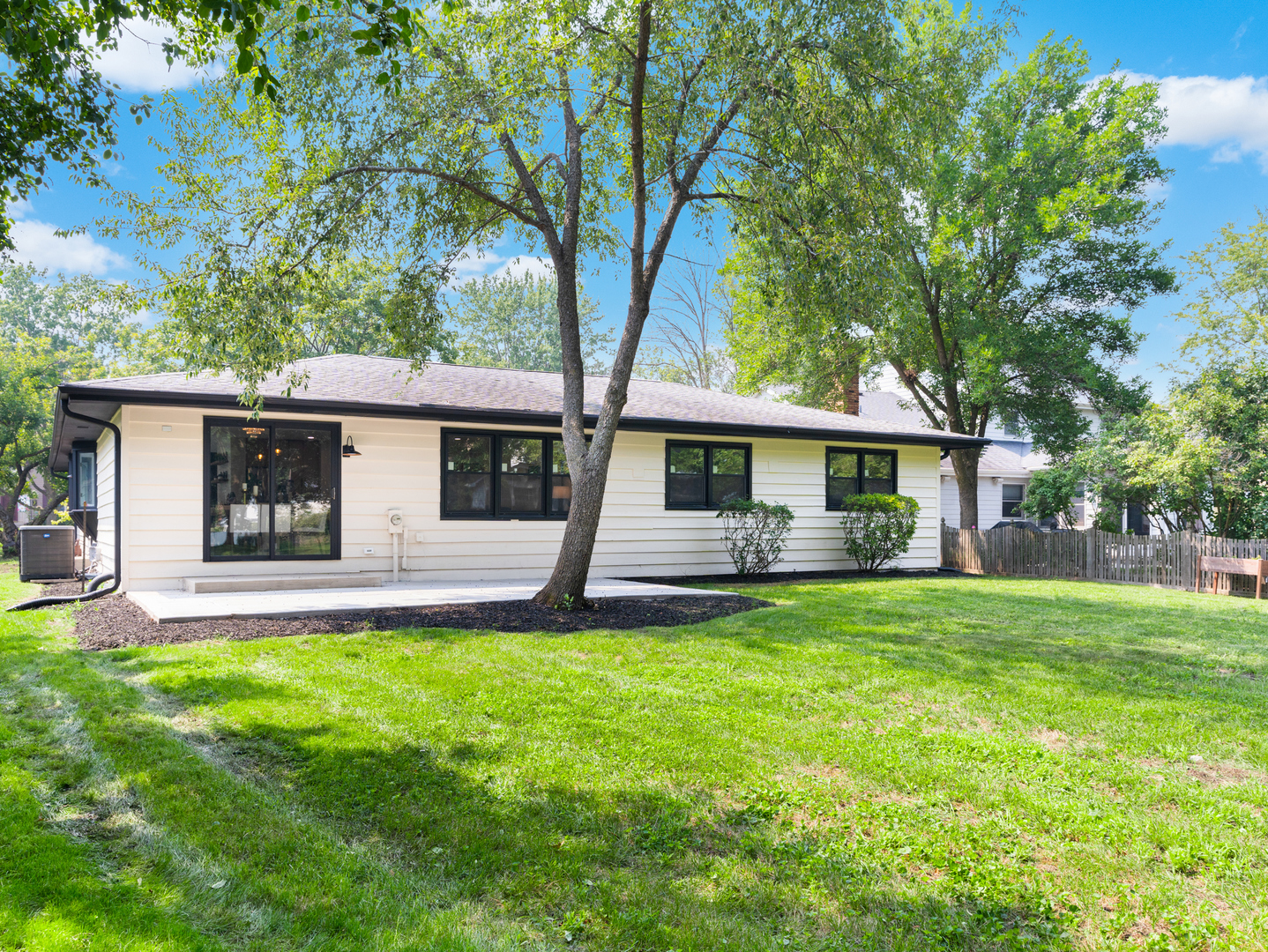 104 Devon Lane, Naperville, IL 60540