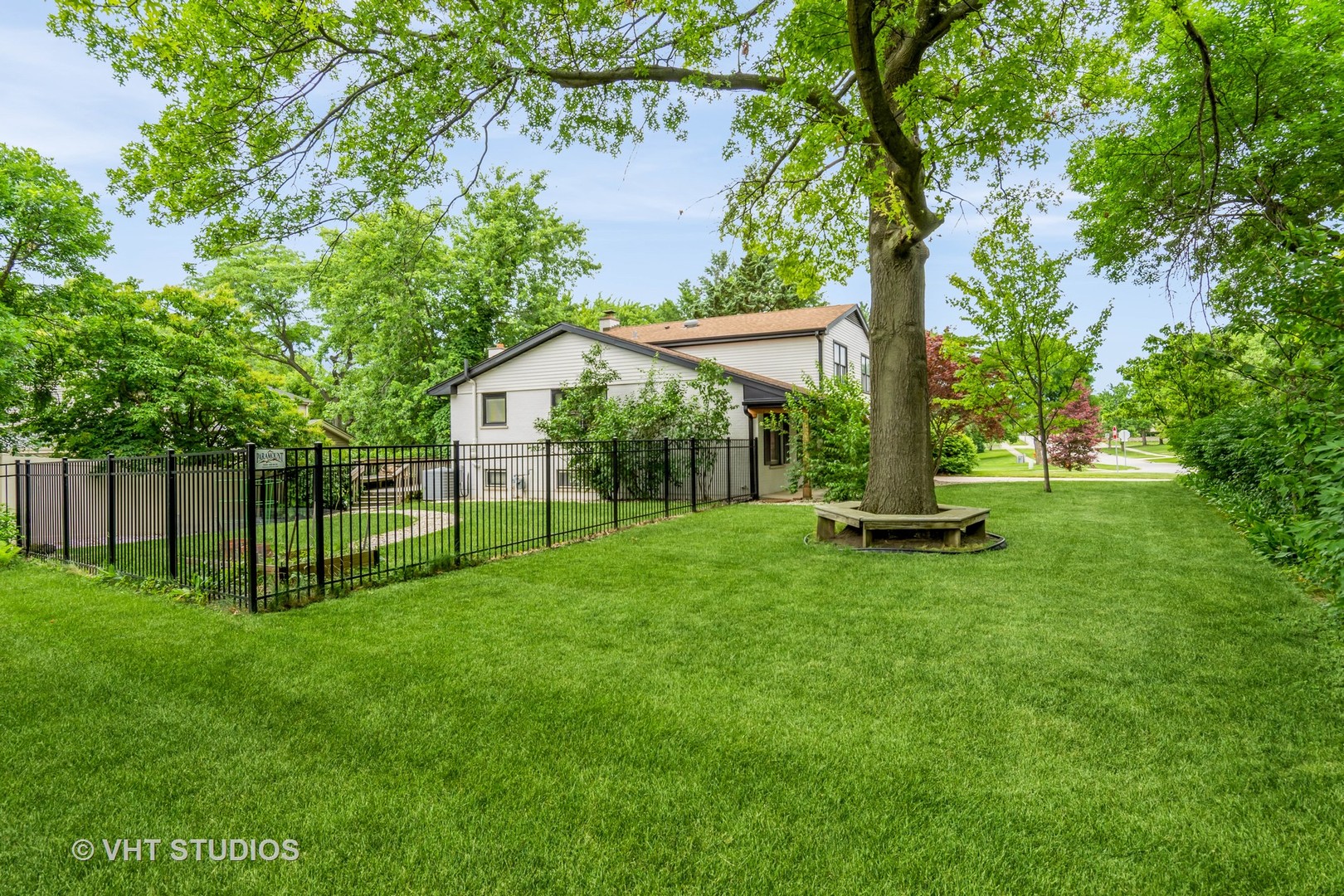1581 Chippewa Drive, Naperville, IL 60563