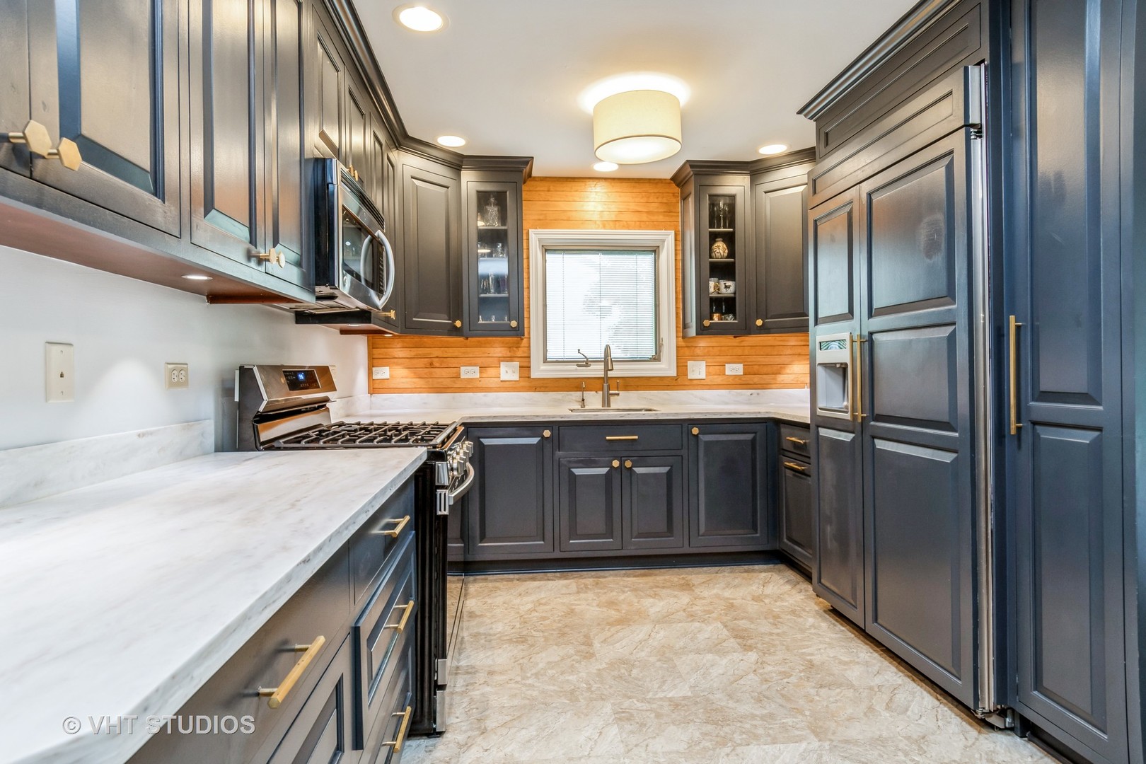 1581 Chippewa Drive, Naperville, IL 60563