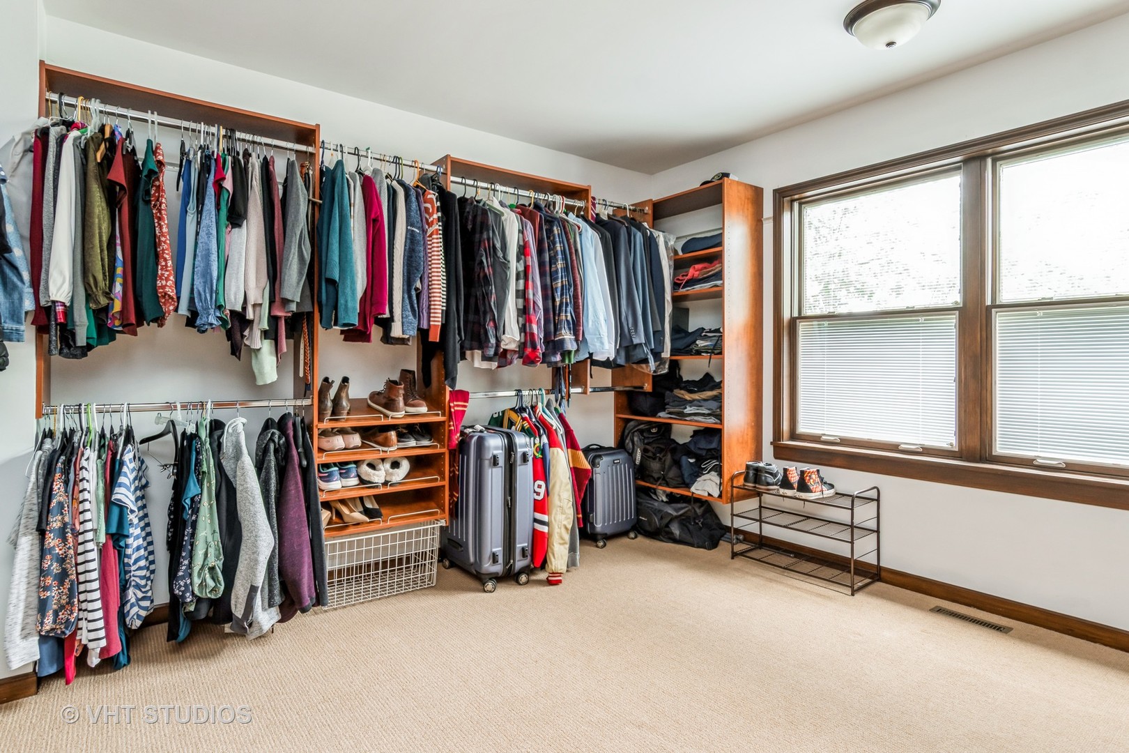 1581 Chippewa Drive, Naperville, IL 60563