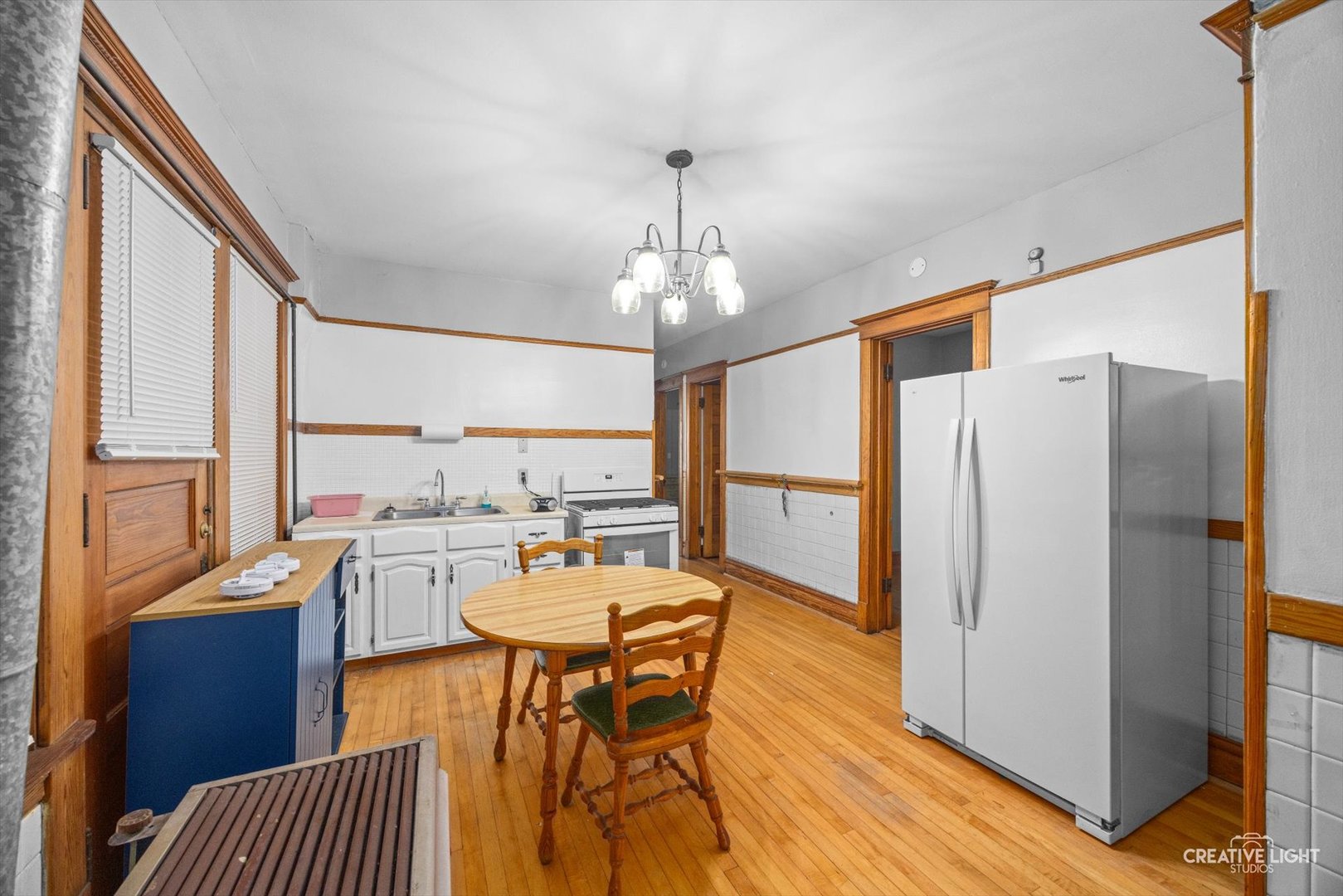 2439 W Pensacola Avenue, Chicago, IL 60618