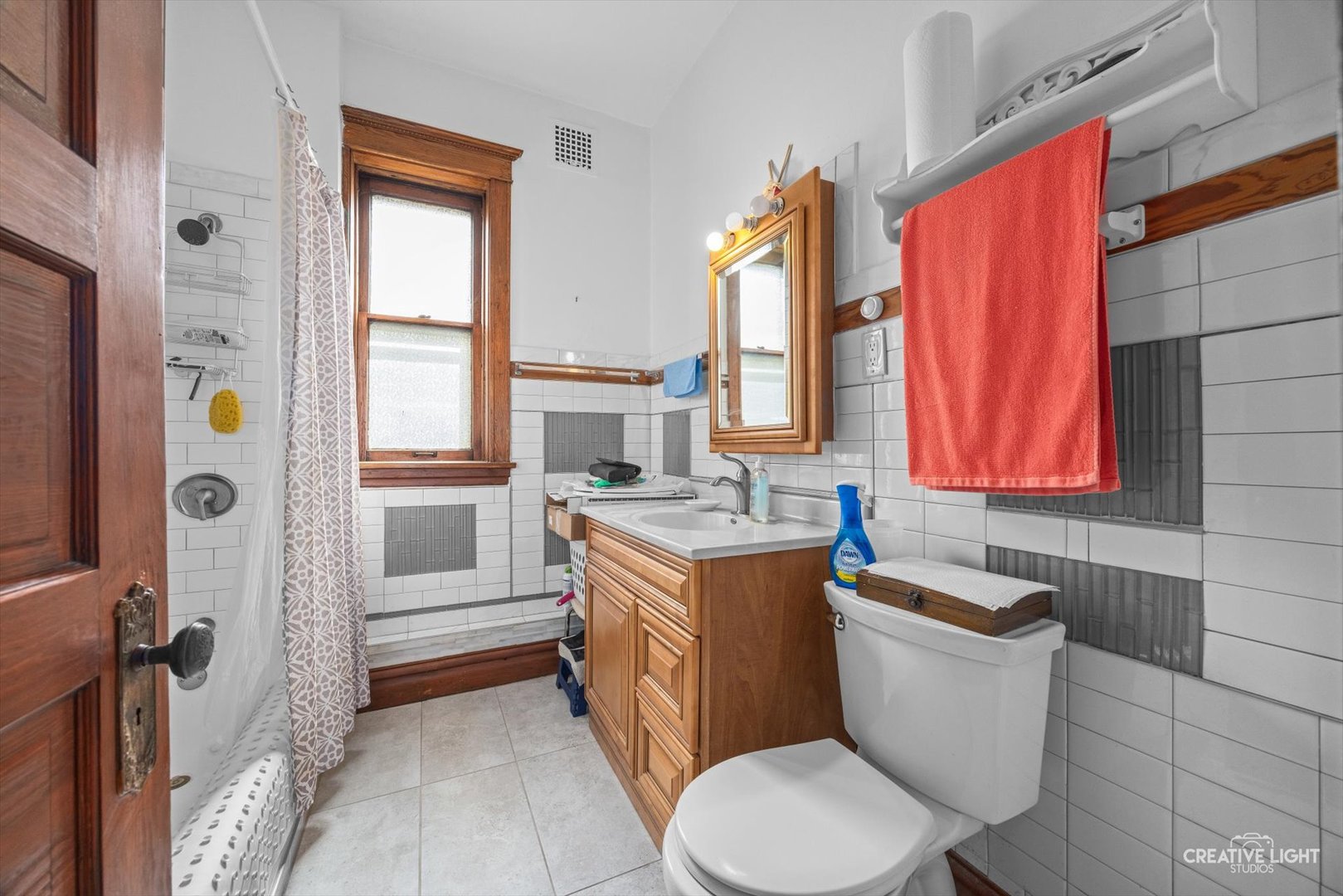 2439 W Pensacola Avenue, Chicago, IL 60618