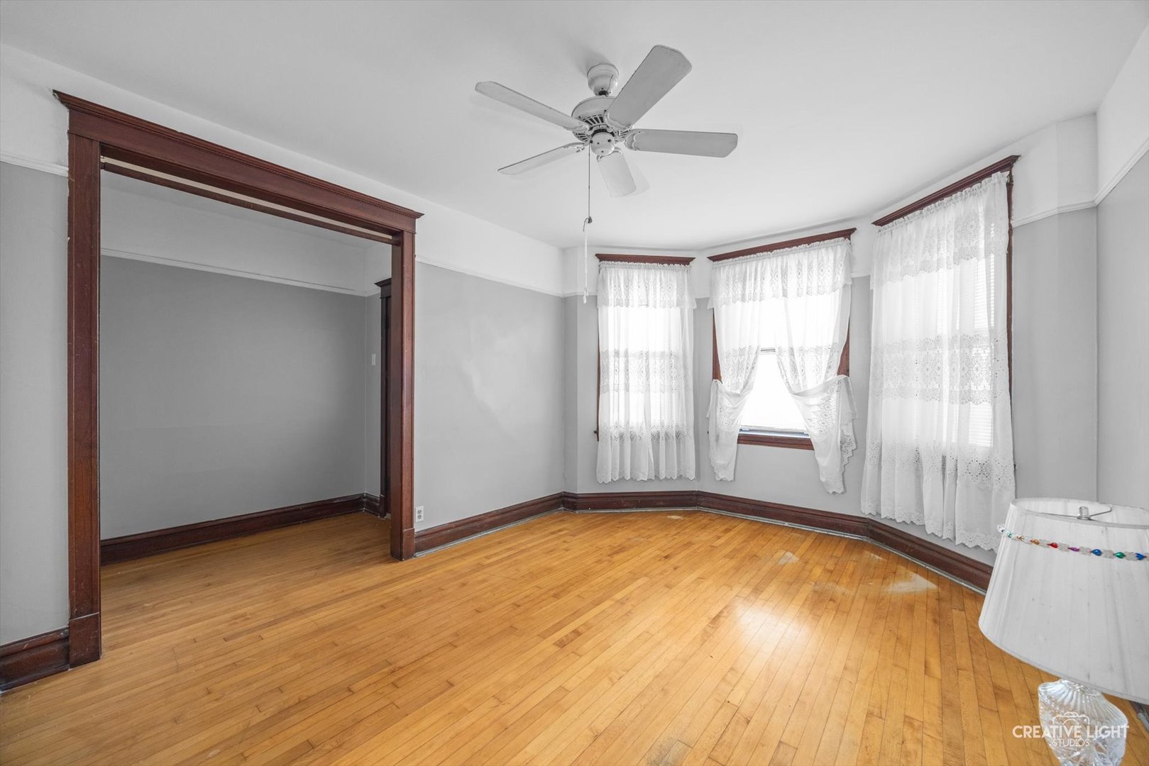 2439 W Pensacola Avenue, Chicago, IL 60618