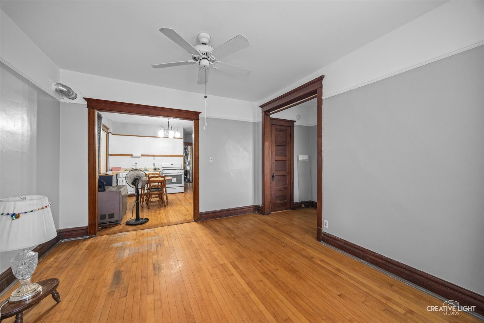 2439 W Pensacola Avenue, Chicago, IL 60618