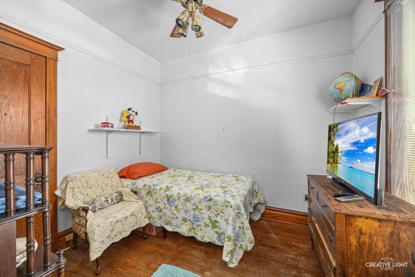 2439 W Pensacola Avenue, Chicago, IL 60618