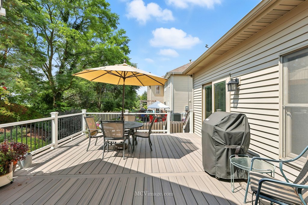 414 Sudbury Circle, Oswego, IL 60543