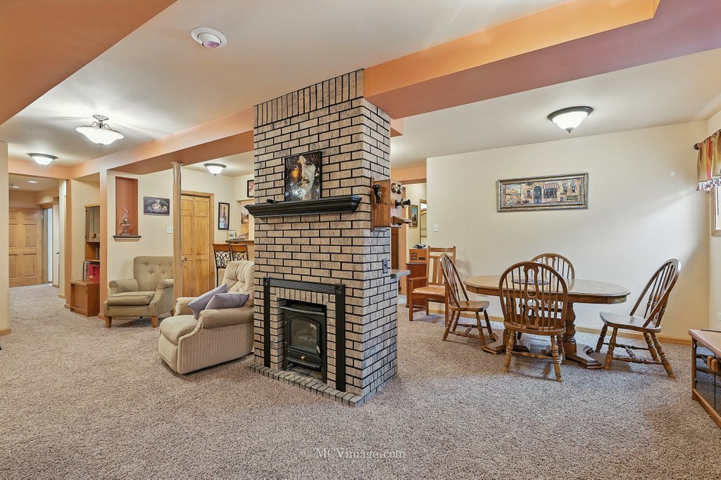 414 Sudbury Circle, Oswego, IL 60543