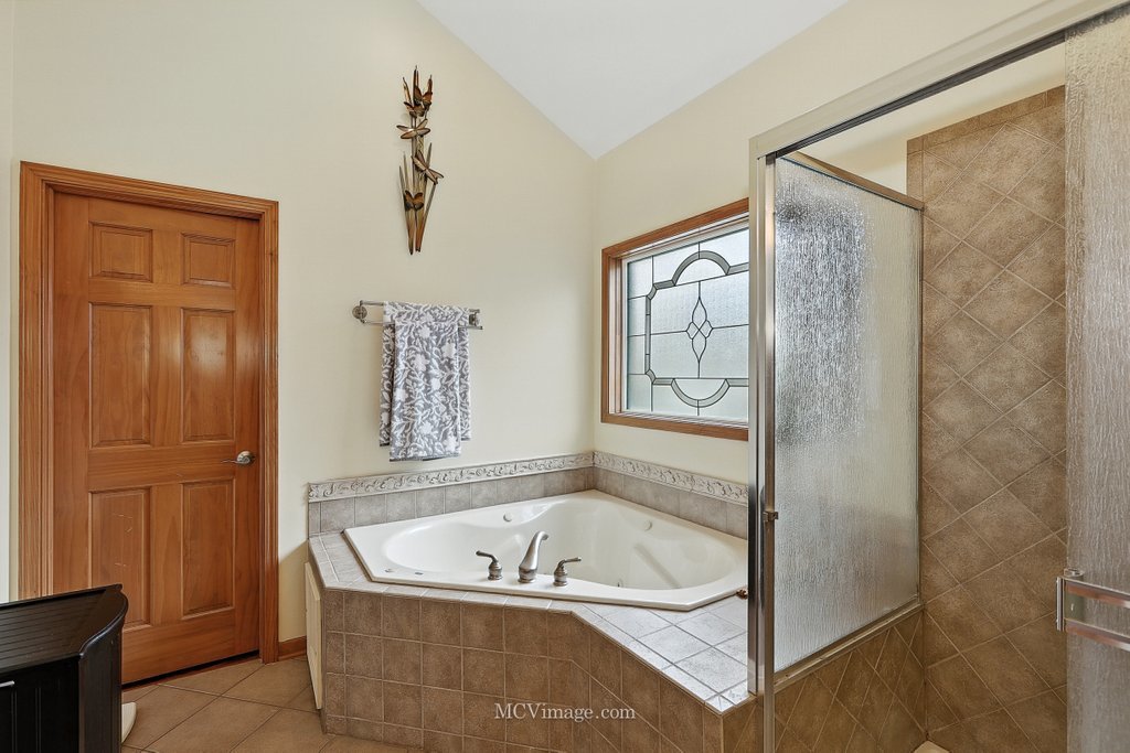 414 Sudbury Circle, Oswego, IL 60543