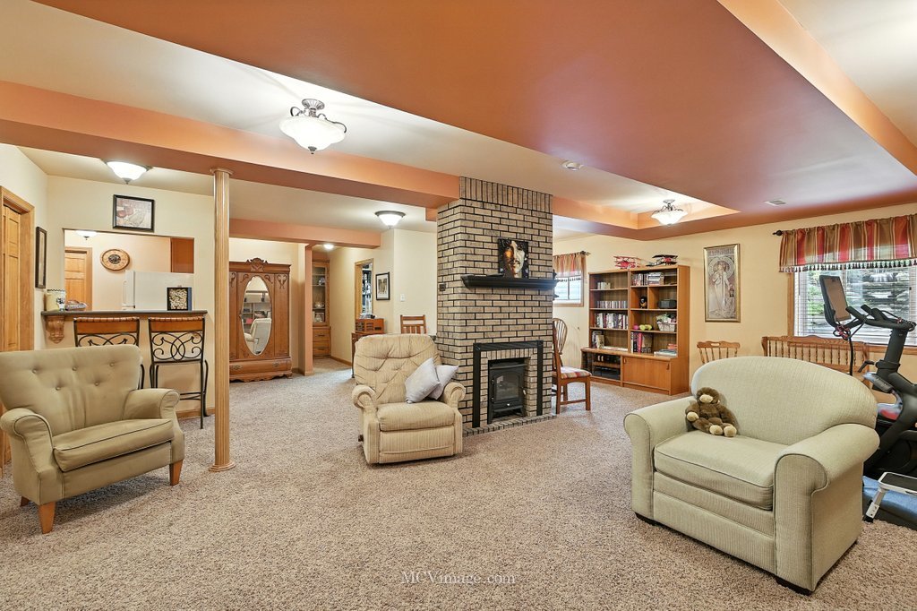 414 Sudbury Circle, Oswego, IL 60543