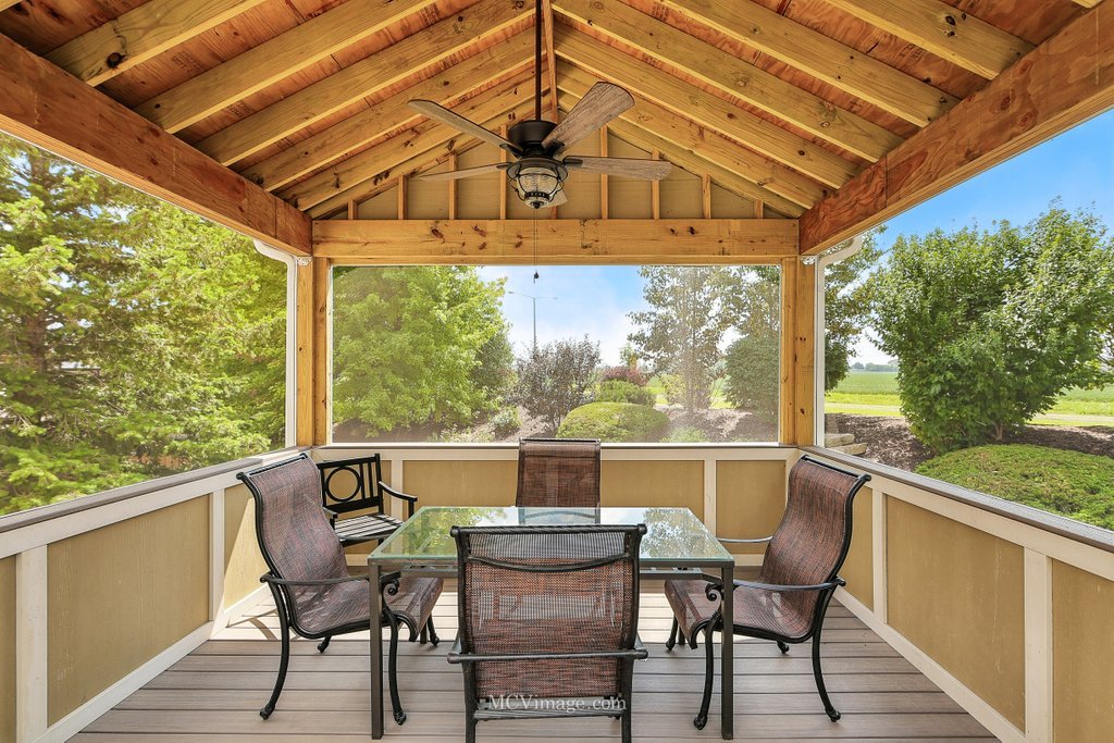 414 Sudbury Circle, Oswego, IL 60543