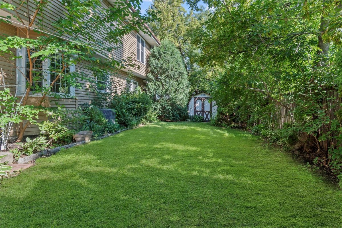 2200 Mecan Drive, Naperville, IL 60564