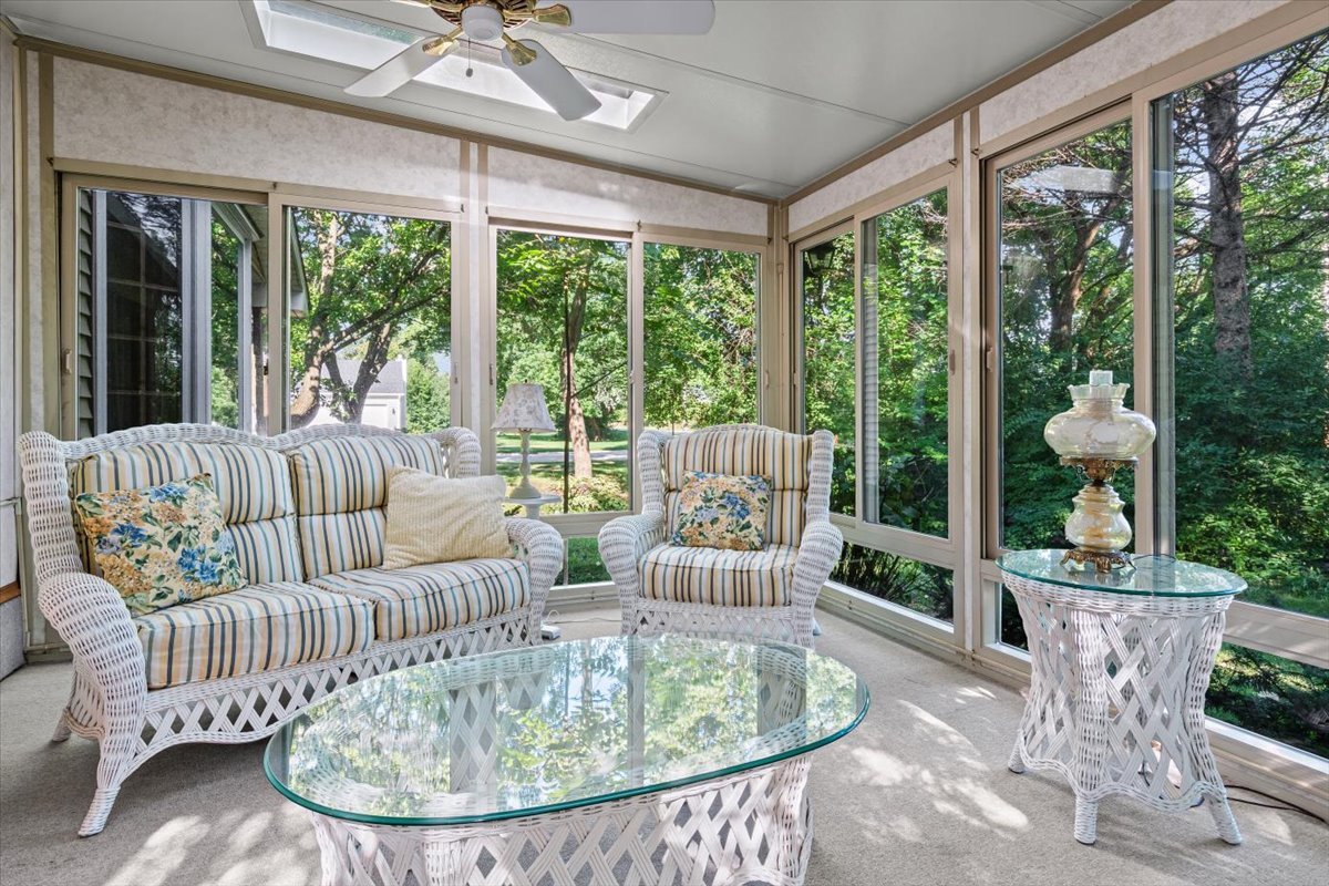 2200 Mecan Drive, Naperville, IL 60564