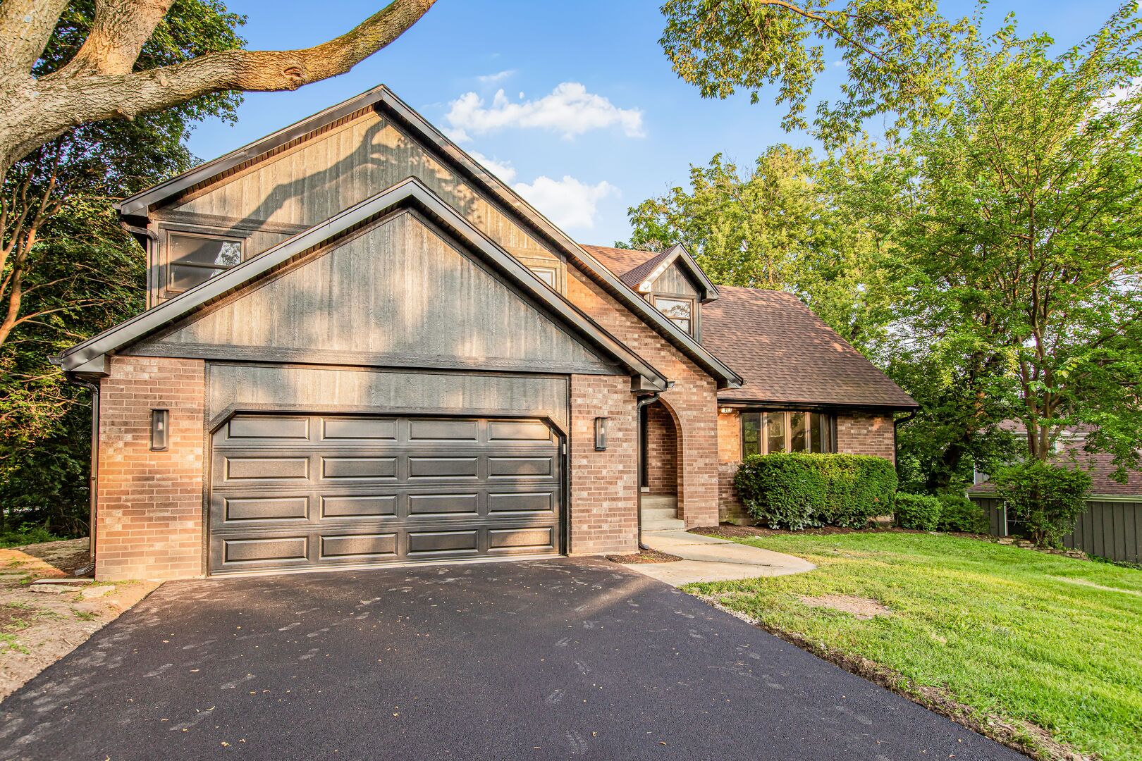 5N683 Ravine Drive, St. Charles, IL 60175