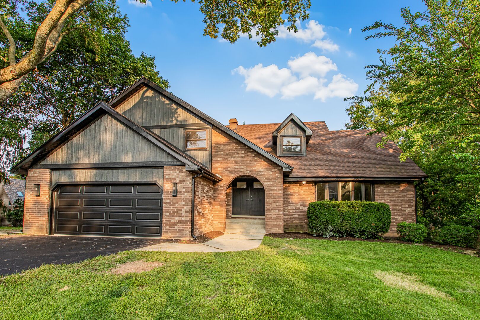5N683 Ravine Drive, St. Charles, IL 60175