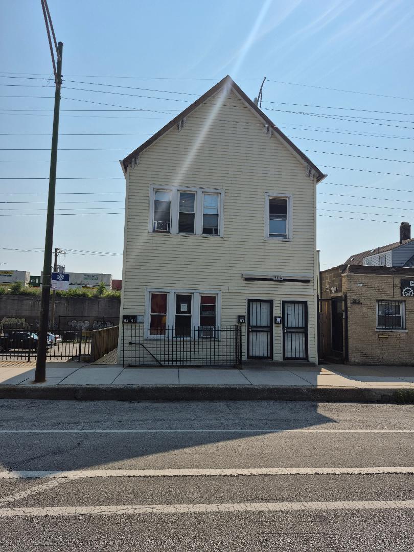 9116 S South Chicago Avenue, Chicago, IL 60617