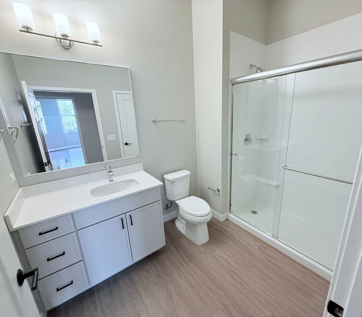 464 Glenwood Avenue #318, Glen Ellyn, IL 60137