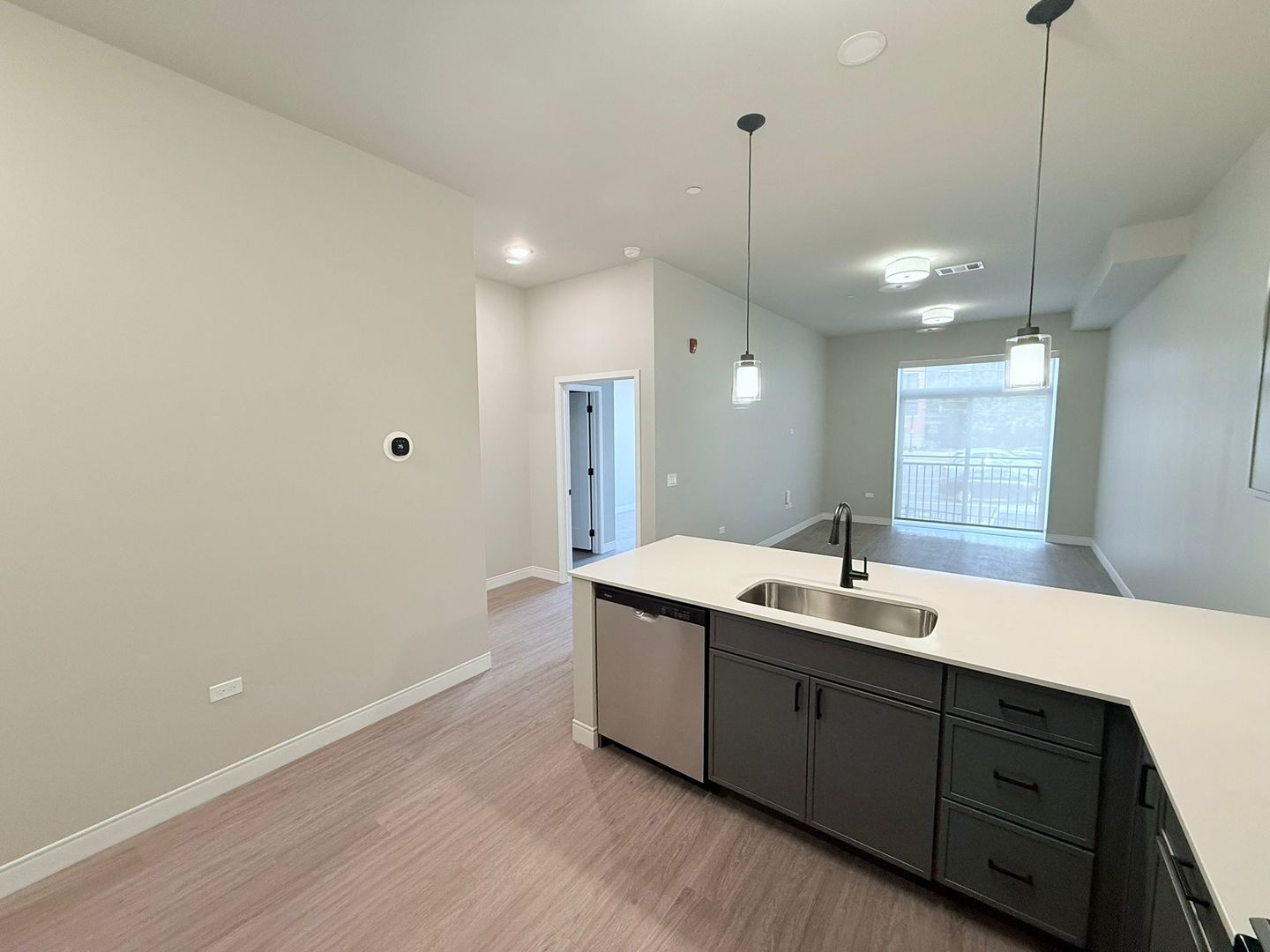 464 Glenwood Avenue #318, Glen Ellyn, IL 60137