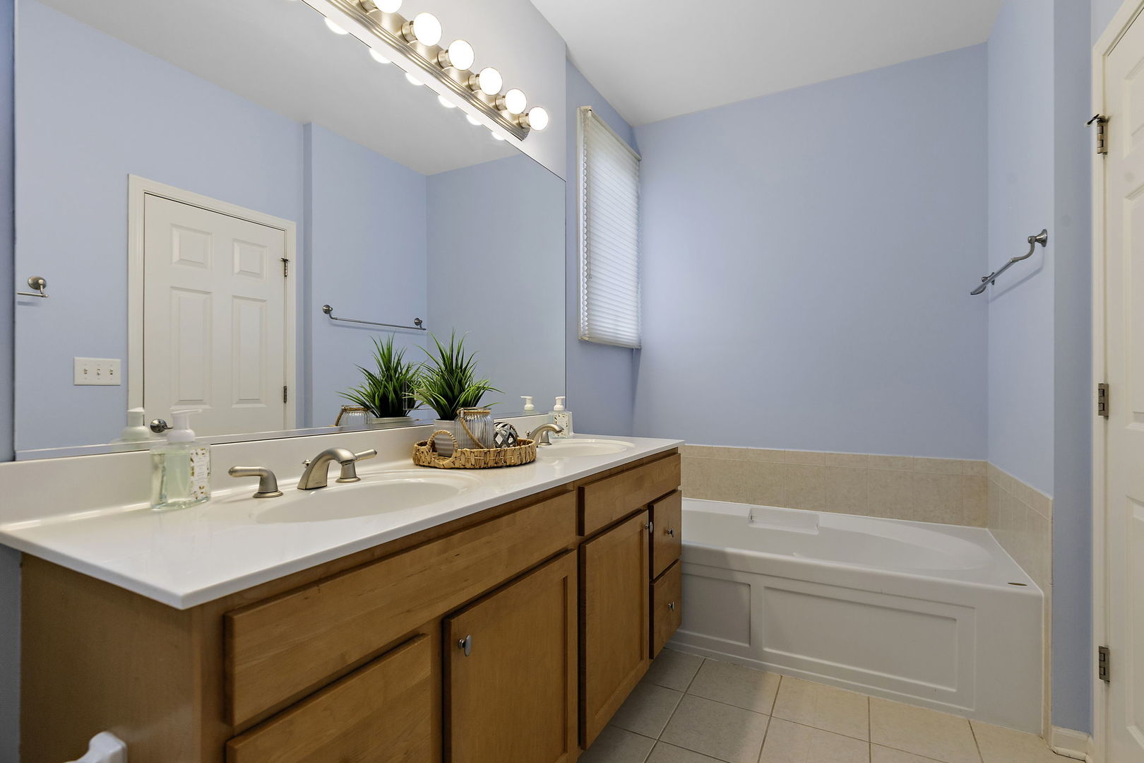 84 N Smith Street, Palatine, IL 60067