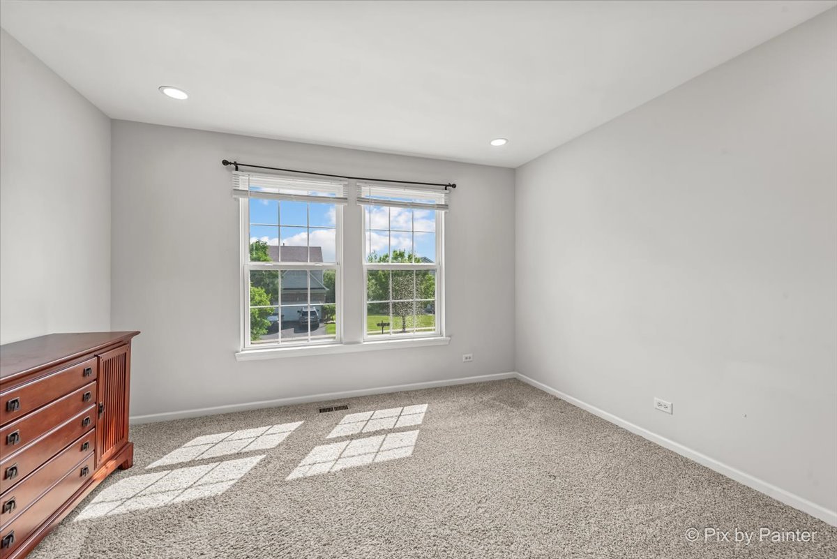 1312 Wentworth Drive, Volo, IL 60020