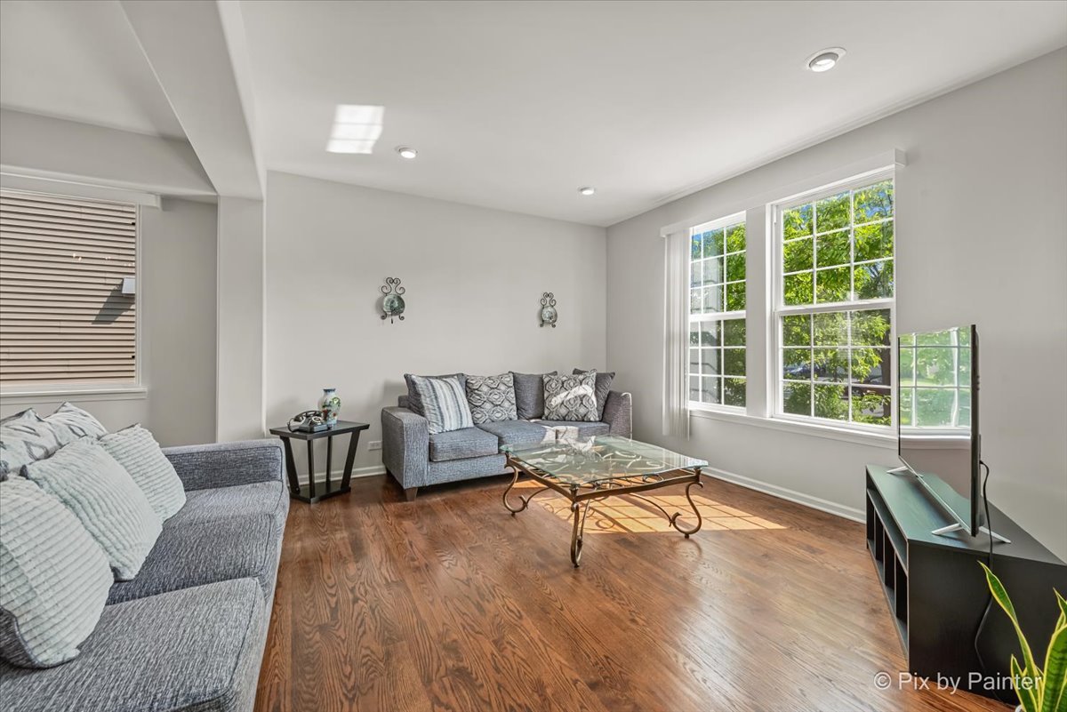 1312 Wentworth Drive, Volo, IL 60020