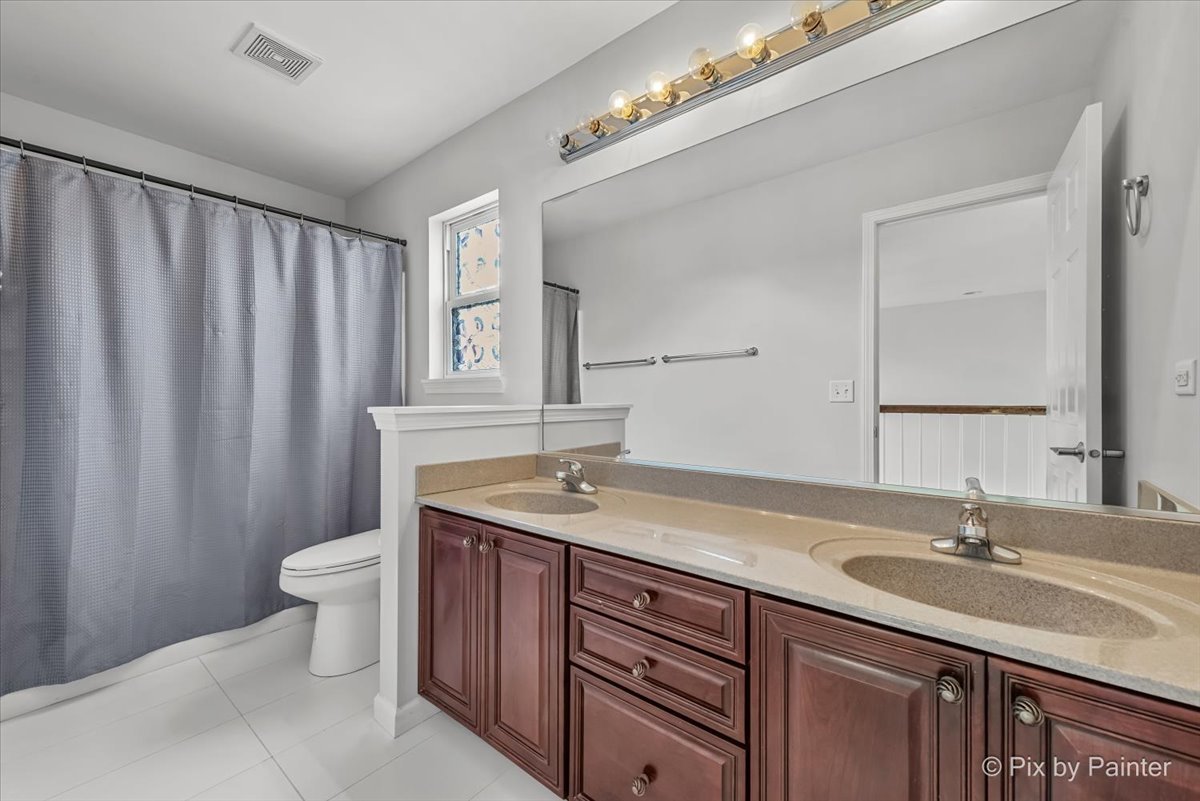 1312 Wentworth Drive, Volo, IL 60020