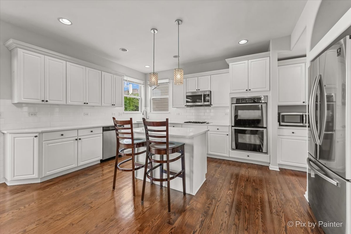 1312 Wentworth Drive, Volo, IL 60020