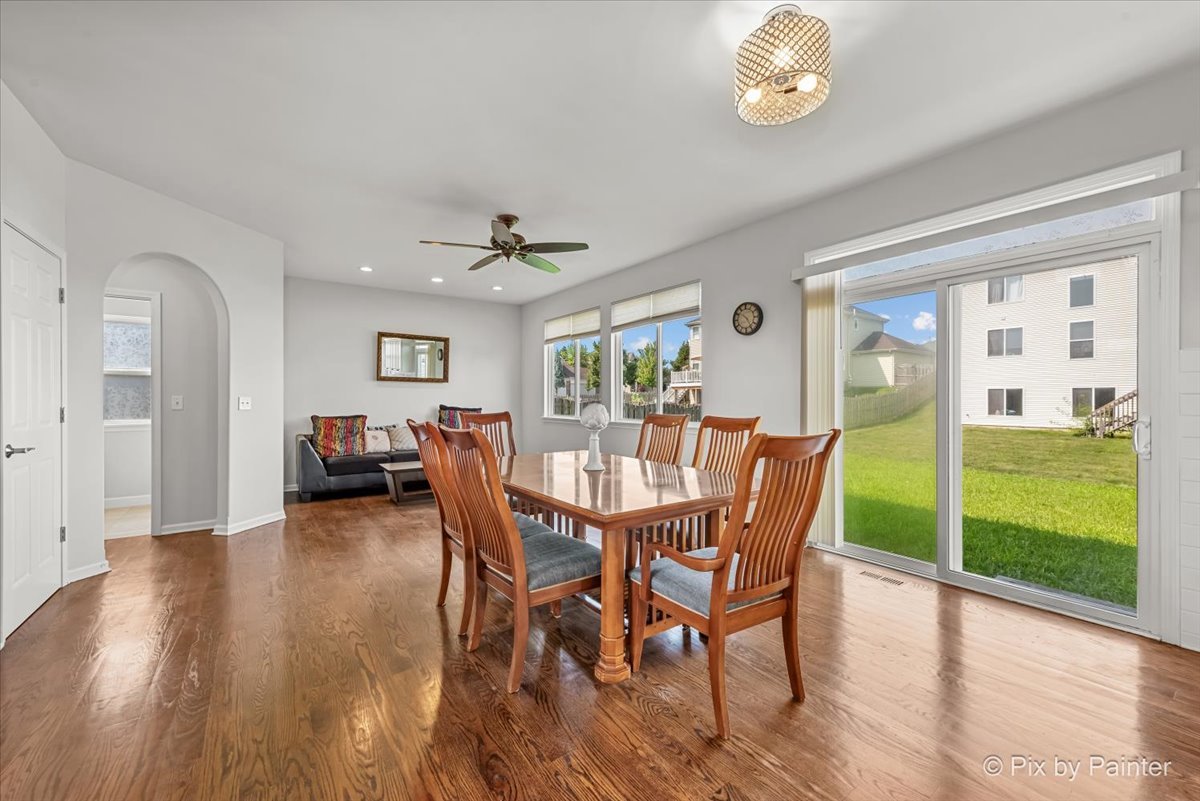 1312 Wentworth Drive, Volo, IL 60020