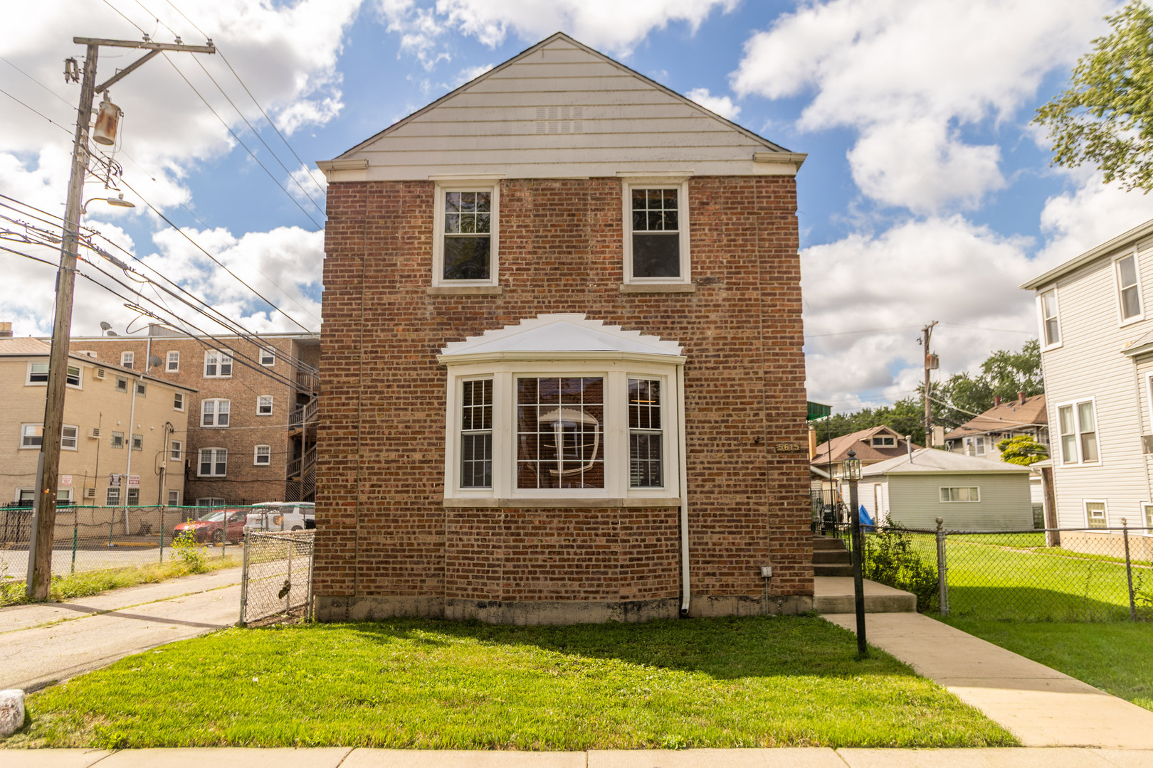 5615 W Dakin Street, Chicago, IL 60634