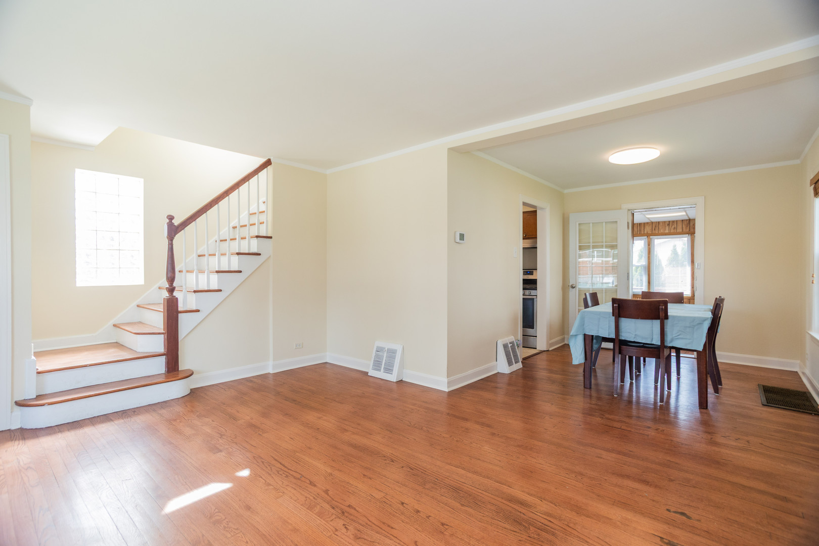5615 W Dakin Street, Chicago, IL 60634