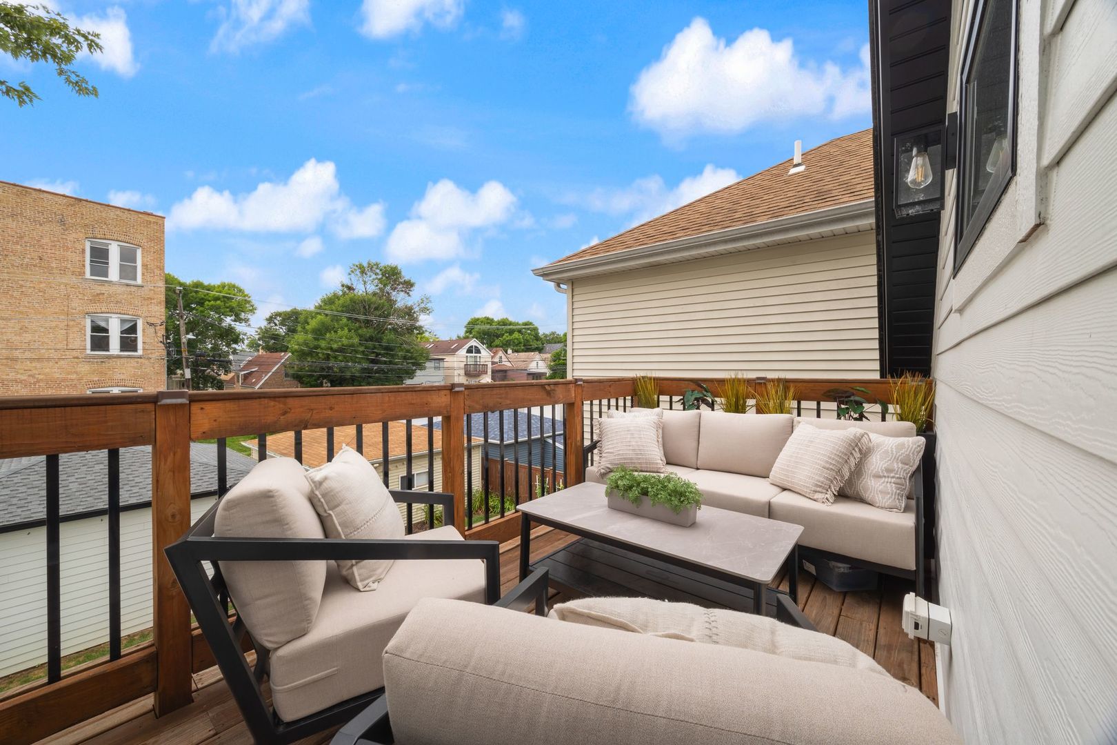 4057 N Drake Avenue, Chicago, IL 60618