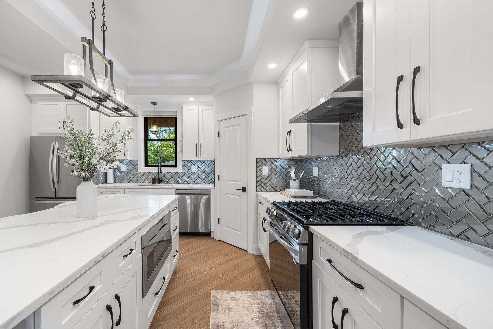 4057 N Drake Avenue, Chicago, IL 60618